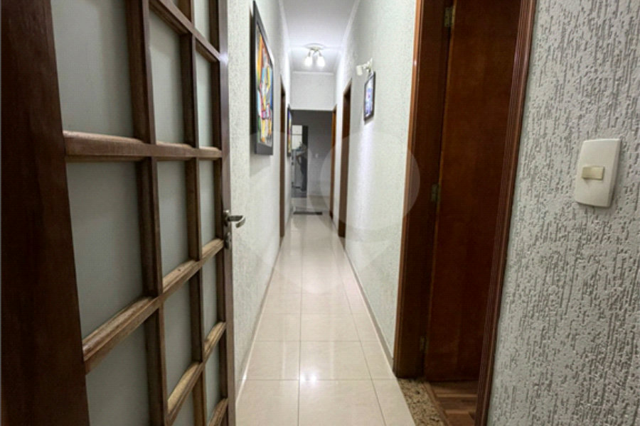 Sobrado à venda com 4 quartos, sendo 2 suítes,  em Vila Medeiros, São Paulo, SP