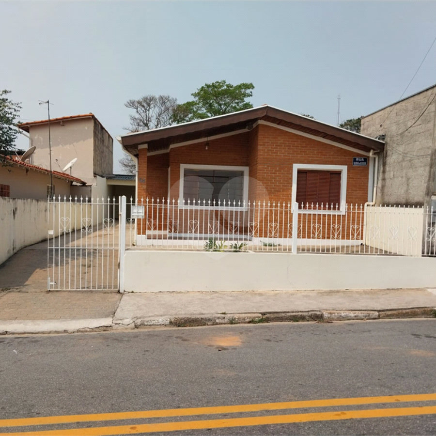 Casa à venda com 3 quartos em Vila Bossi, Louveira, SP