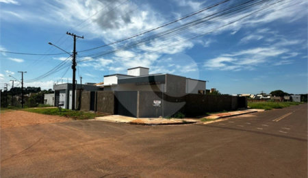 Casa à venda com 3 quartos, sendo 1 suíte, em Flanboyant Residencial Park, Ponta Porã, MS