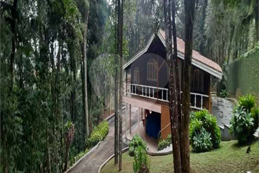 Casa Térrea à venda com 3 quartos, sendo 1 suíte, em Roseira, Mairiporã, SP
