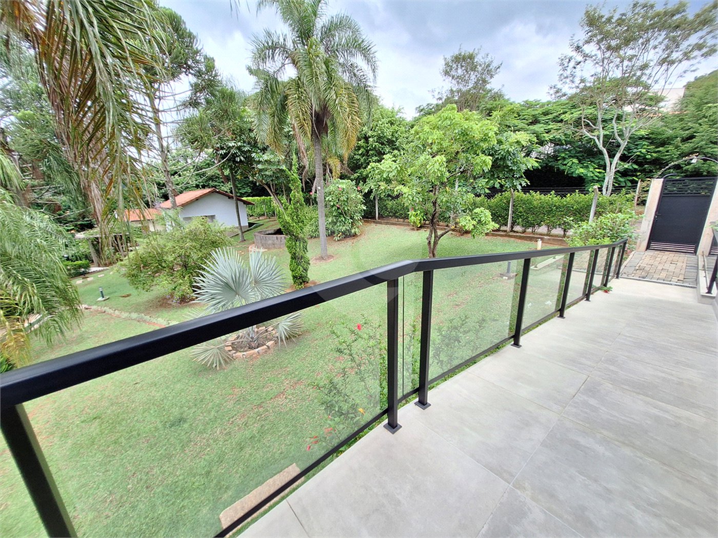 Casa à venda com 7 quartos, sendo 3 suítes, no condomínio Chacaras do Lago, Vinhedo - SP