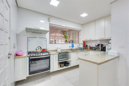 Casa à venda com 4 quartos, sendo 1 suíte,  em Brooklin Paulista, São Paulo, SP