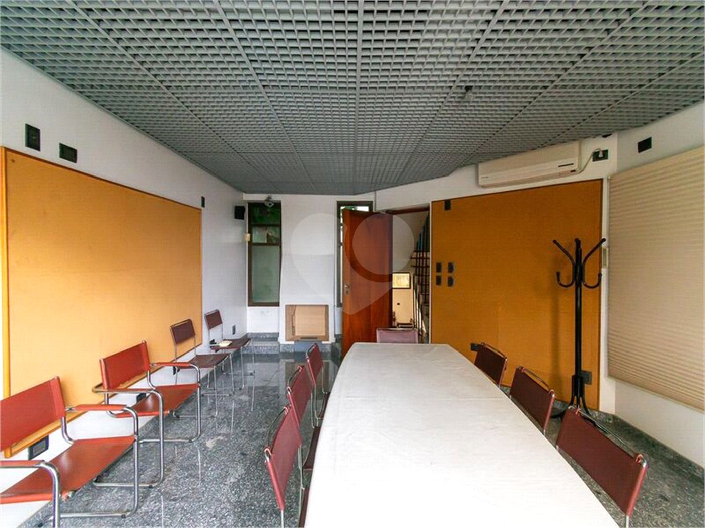 Casa à venda com 8 quartos, sendo 2 suítes, em Indianópolis, São Paulo, SP
