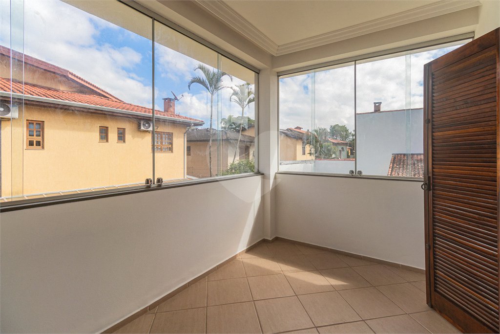 Sobrado à venda com 4 quartos, sendo 2 suítes, em Interlagos, São Paulo, SP