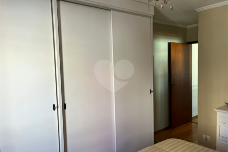 Sobrado à venda com 4 quartos, sendo 1 suíte,  em Jardim do Colégio (zona Norte), São Paulo, SP