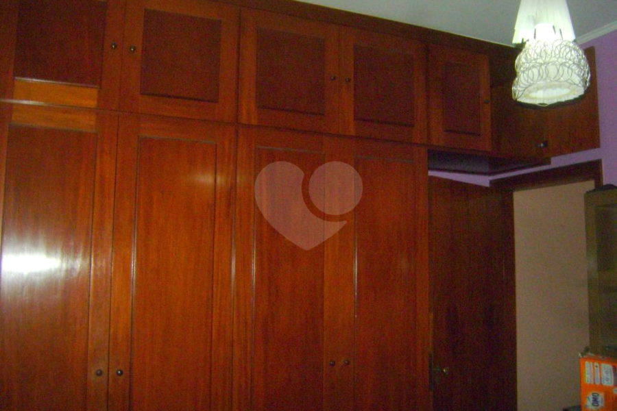 Casa à venda com 3 quartos, sendo 1 suíte, em Morumbi, São Paulo, SP
