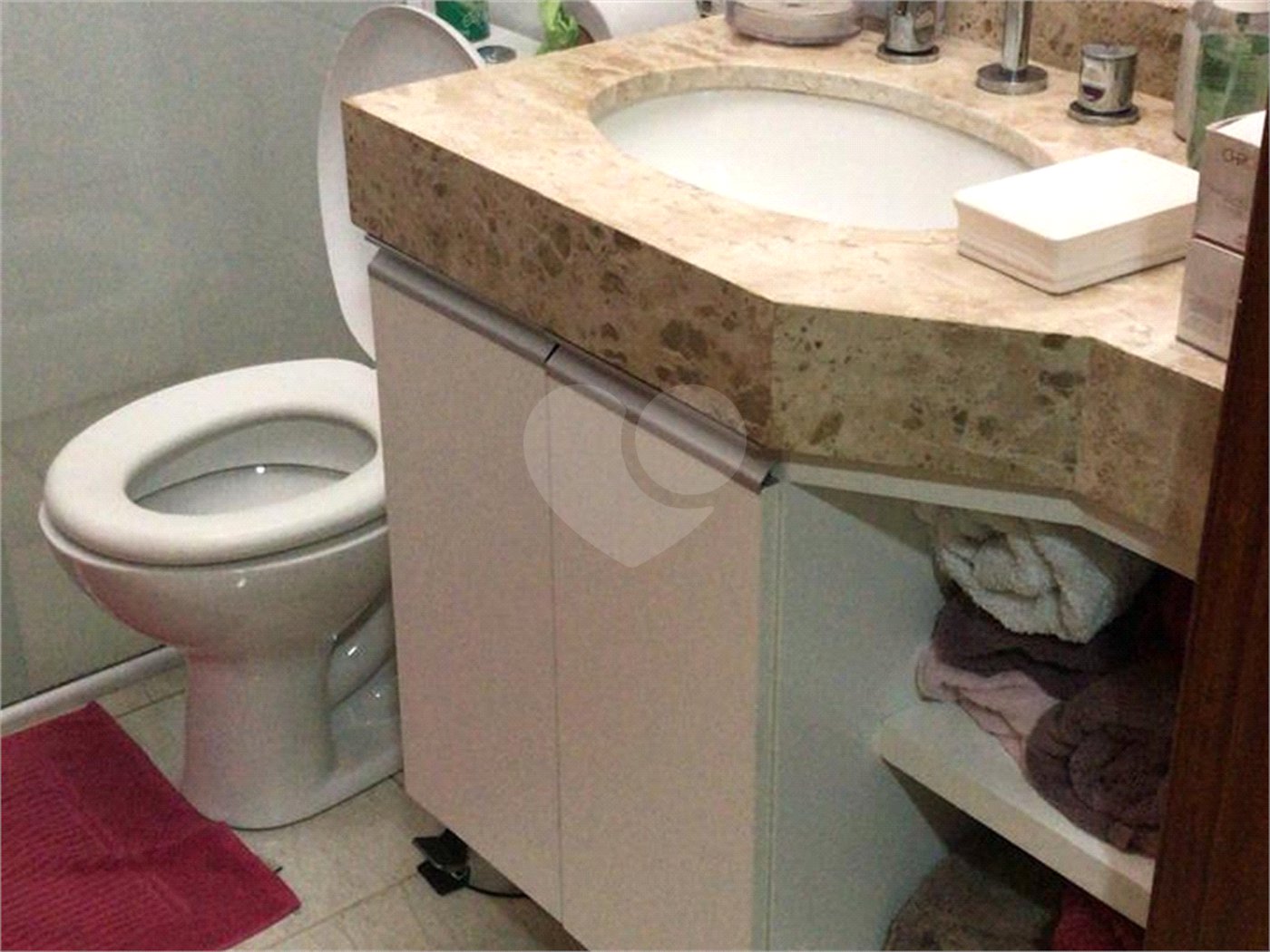 Casa à venda com 3 quartos, sendo 1 suíte,  no condomínio Horto Florestal II, Sorocaba - SP