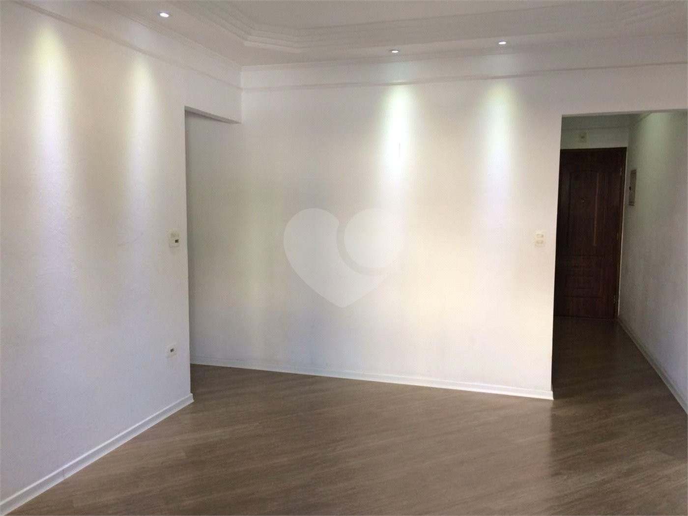 Apartamento à venda ou para alugar com 3 quartos, sendo 1 suíte,  em Vila Alice, Santo André, SP