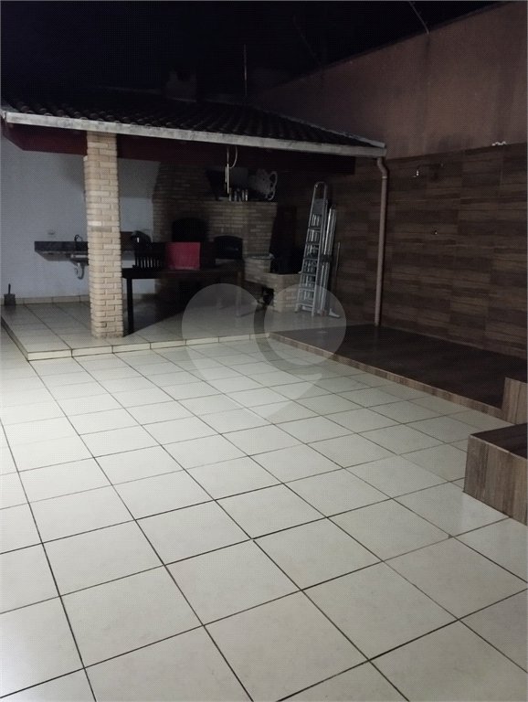 Casa à venda com 3 quartos em Lagoa Seca, Mogi das Cruzes, SP