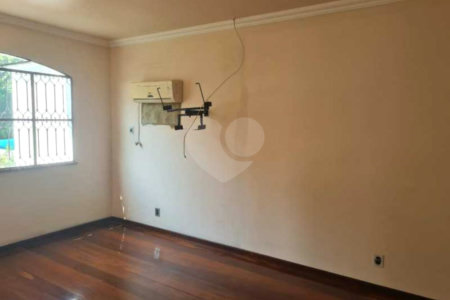 Casa à venda com 2 quartos, sendo 1 suíte, em Campo Grande, Rio de Janeiro, RJ
