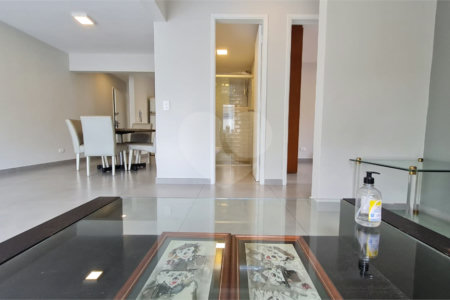 Apartamento para alugar com 2 quartos, sendo 1 suíte,  em Vila Andrade, São Paulo, SP