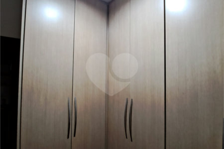 Sobrado à venda com 4 quartos, sendo 2 suítes, em Vila José Bonifácio, Araraquara, SP