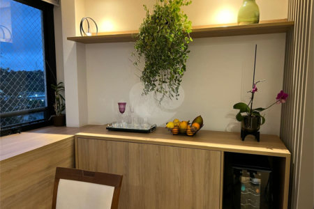 Apartamento à venda com 2 quartos, sendo 1 suíte, em Santo Amaro, São Paulo, SP