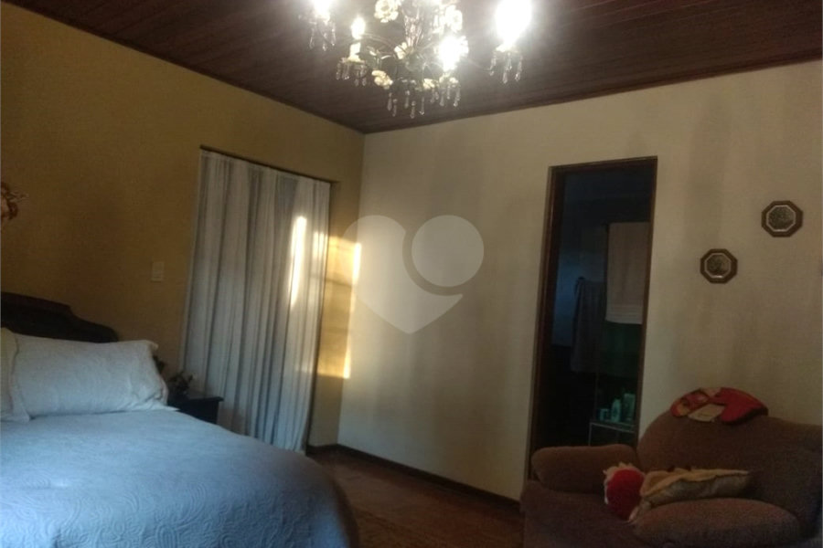 Casa à venda com 3 quartos, sendo 1 suíte, no condomínio Jardim da Monntanha Ii, Mairiporã - SP