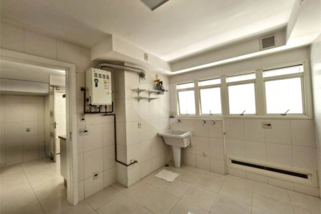 Apartamento à venda ou para alugar com 4 suítes em Alto da Boa Vista, São Paulo, SP