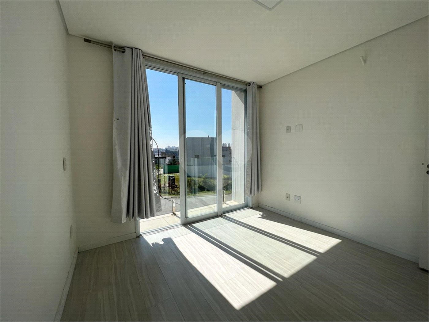 Casa à venda com 3 quartos, sendo 1 suíte, em Jardim Semiramis, Cotia, SP