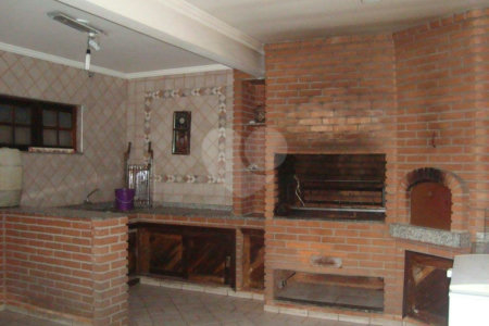 Sobrado à venda com 4 quartos, sendo 2 suítes, em Santa Teresinha, São Paulo, SP