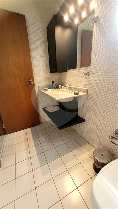 Casa à venda com 3 suítes no condomínio Suíça da Cantareira, Mairiporã - SP