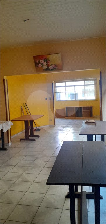 Casa à venda ou para alugar com 2 quartos, sendo 1 suíte,  no Centro, Mogi das Cruzes, SP