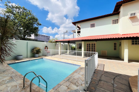 Casa à venda com 3 quartos, sendo 1 suíte, em Campo Grande, Rio de Janeiro, RJ