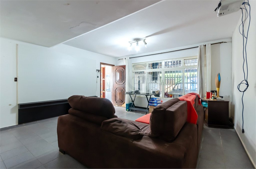 Sobrado à venda ou para alugar com 4 quartos, sendo 1 suíte, em Vila Anglo Brasileira, São Paulo, SP