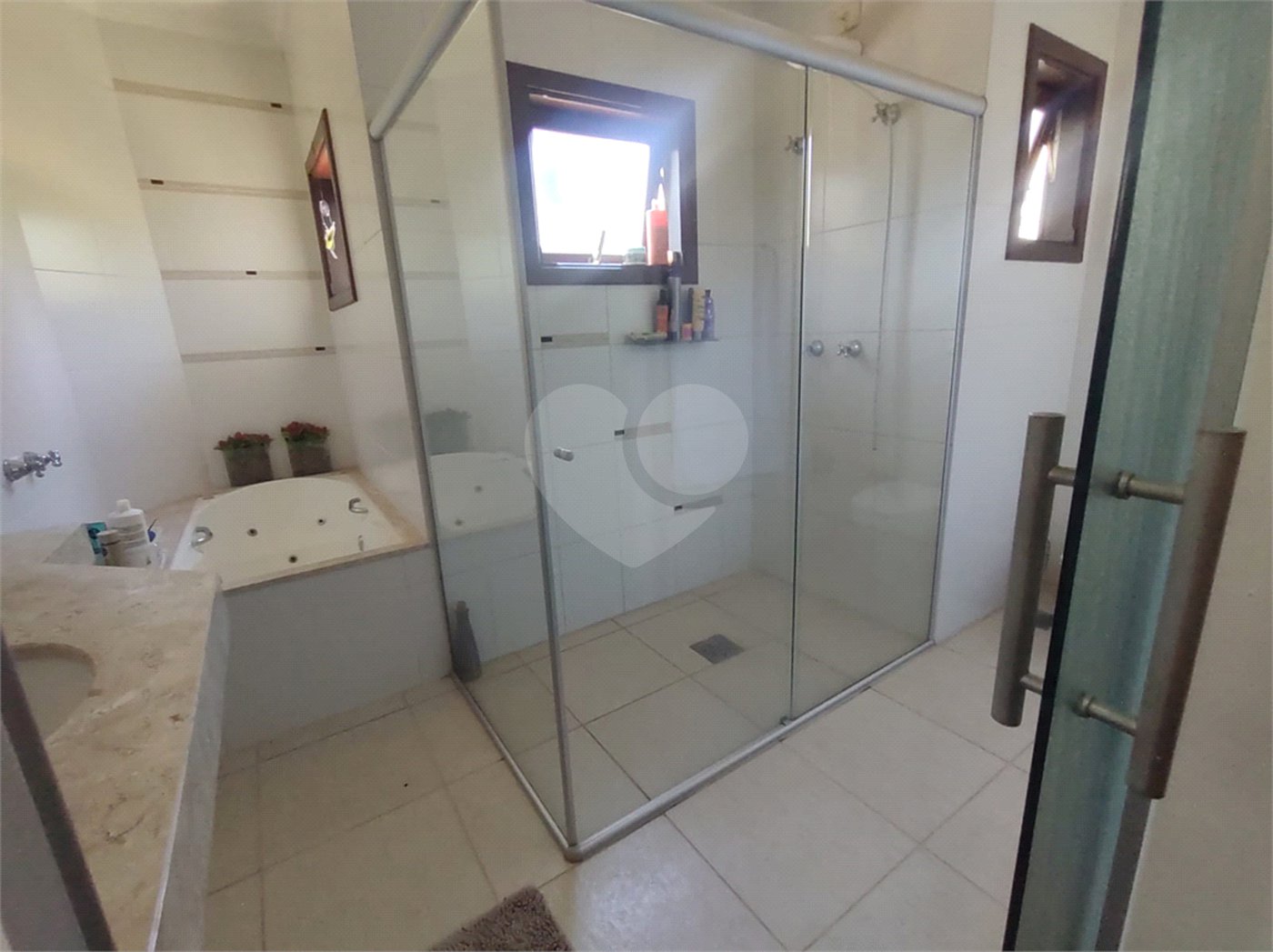 Casa à venda com 3 quartos, sendo 1 suíte, em Jardim Panorama, Valinhos, SP