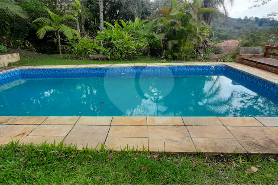 Casa Térrea à venda com 4 quartos, sendo 2 suítes, em Serra da Cantareira, Mairiporã, SP