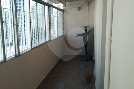 Apartamento à venda com 3 quartos, sendo 1 suíte, em Cerqueira César, São Paulo, SP