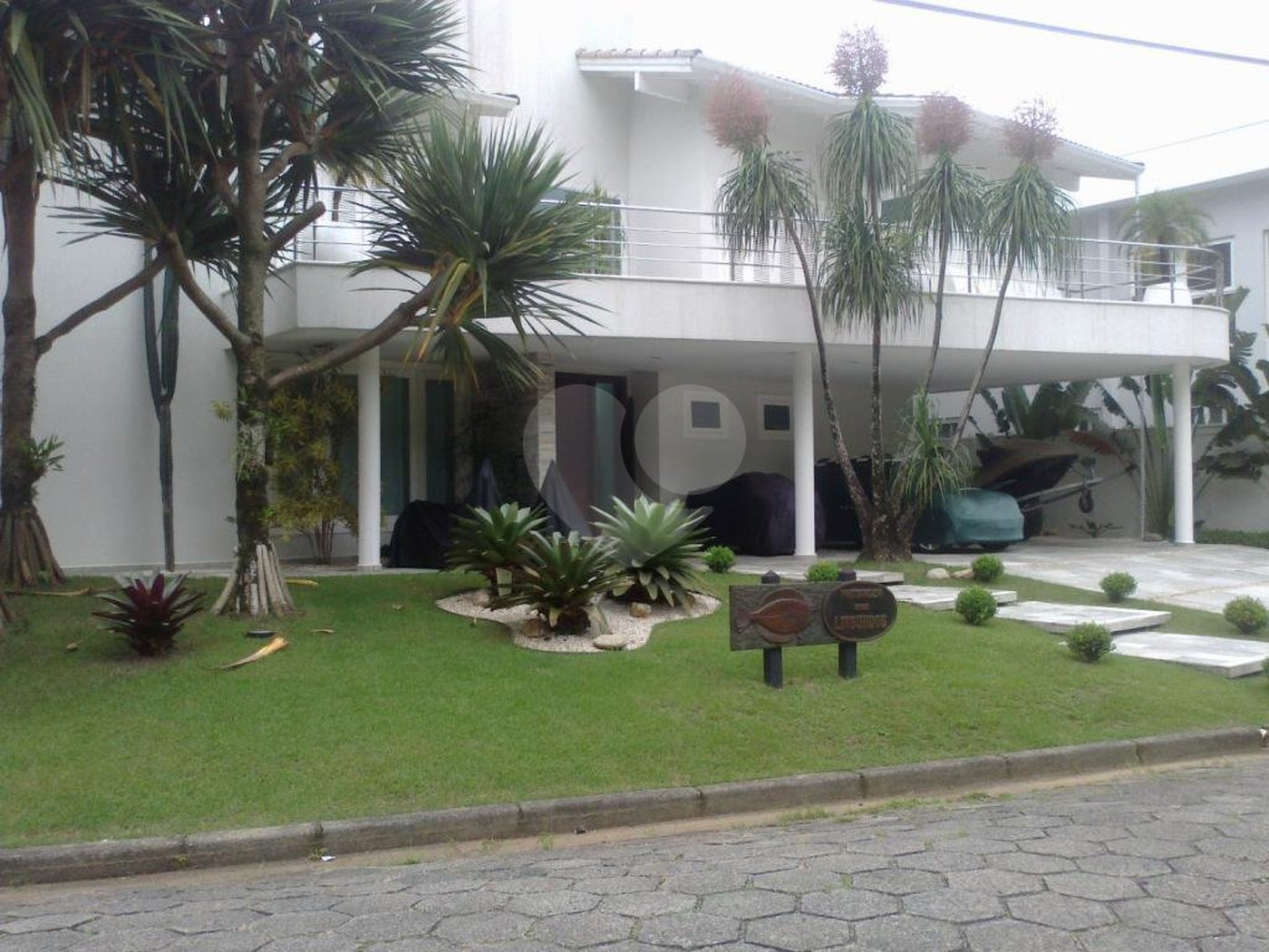 Sobrado à venda com 5 suítes em Enseada, Bertioga, SP