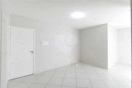 Apartamento à venda com 3 quartos, sendo 1 suíte, em Vila Mazzei, São Paulo, SP
