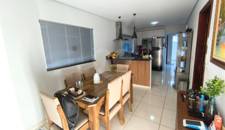 Casa à venda com 4 quartos em Vila Barth, Itapetininga, SP
