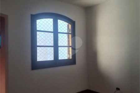 Sobrado à venda com 3 quartos em Jardim Trussardi, São Paulo, SP