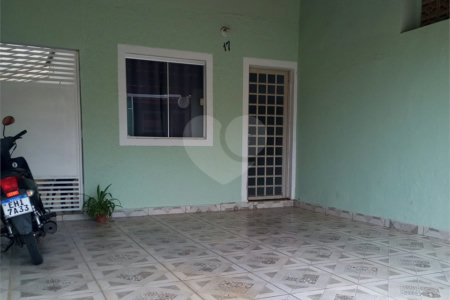 Casa à venda com 2 quartos no condomínio Silvino Manoel dos Santos, Itapetininga - SP