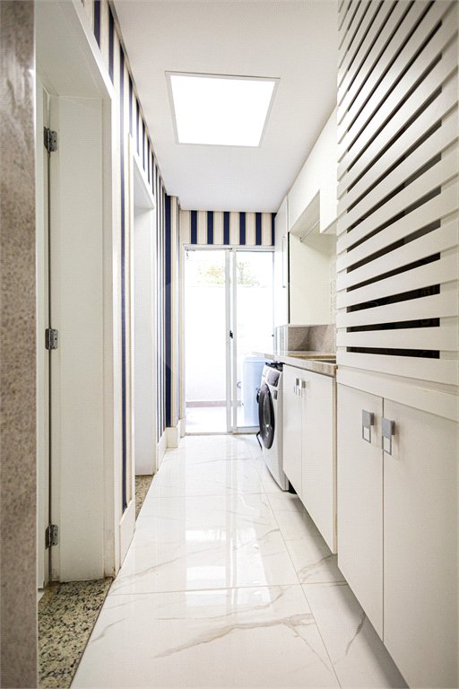 Apartamento à venda com 5 quartos, sendo 4 suítes,  em Parque Reboucas, São Paulo, SP