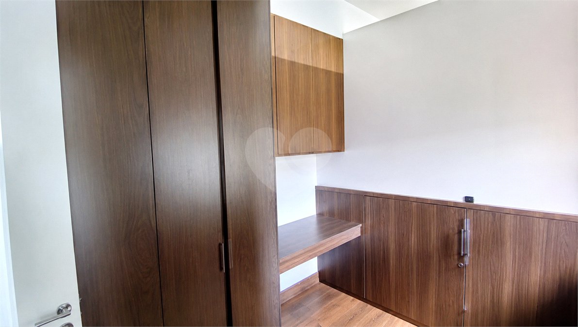 Apartamento à venda com 3 suítes em Sumarezinho, São Paulo, SP