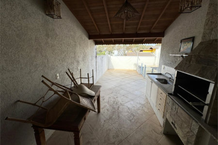 Casa à venda com 4 quartos, sendo 1 suíte, em Jardim das Samambaias, Jundiaí, SP