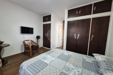Casa à venda com 2 dormitórios á venda.