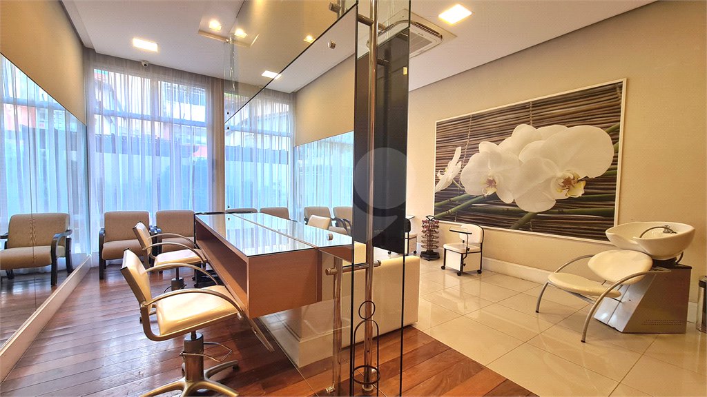 Apartamento à venda ou para alugar com 3 quartos, sendo 2 suítes, em Pinheiros, São Paulo, SP