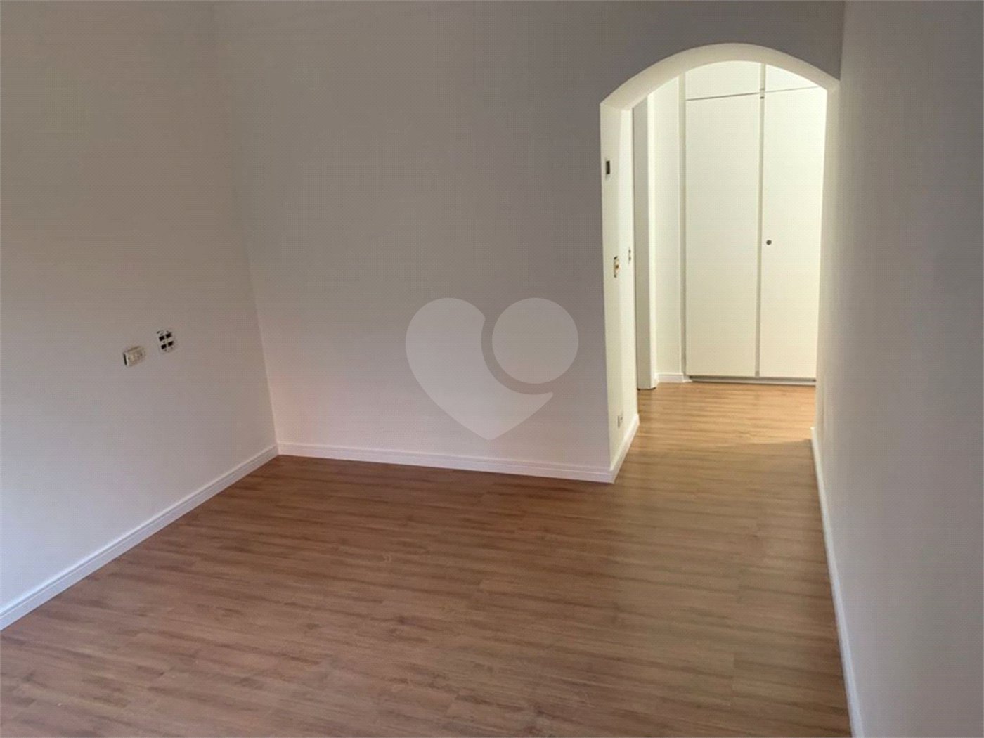Apartamento à venda com 3 suítes em Paineiras do Morumbi, São Paulo, SP