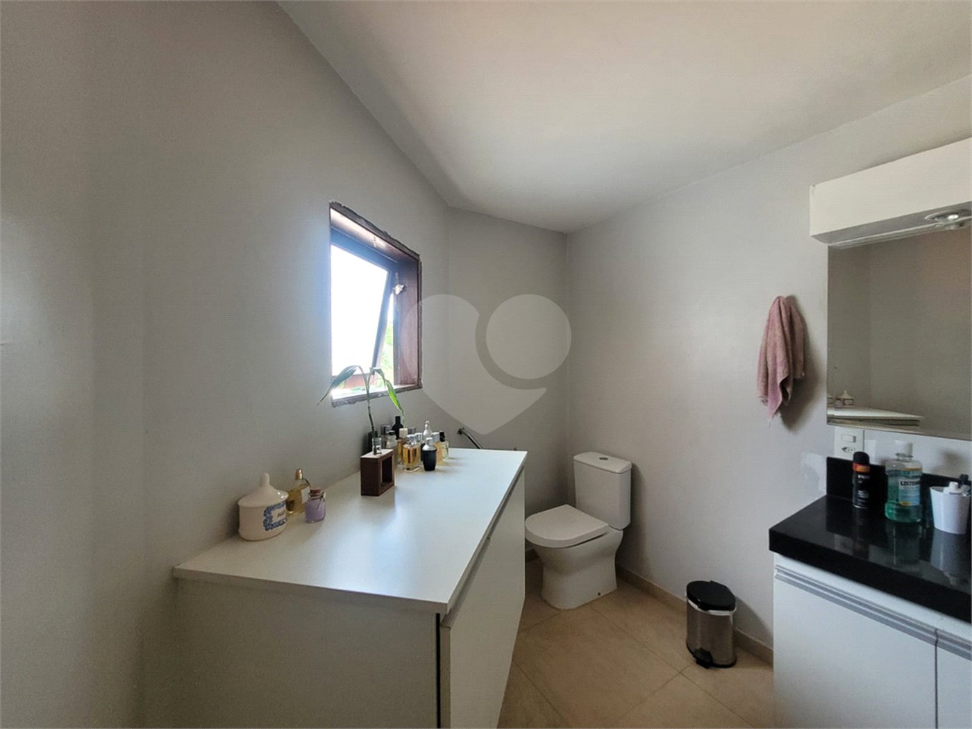 Casa à venda com 3 quartos, sendo 1 suíte, no condomínio Residencial Vila Verde, Sorocaba - SP