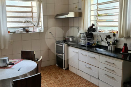 Sobrado à venda com 3 quartos em Campo Belo, São Paulo, SP
