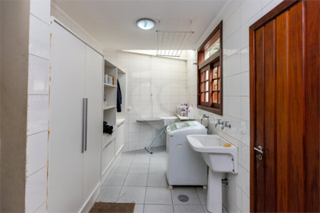 Casa à venda com 5 quartos, sendo 3 suítes,  no condomínio Residencial Morumbi, São Paulo - SP