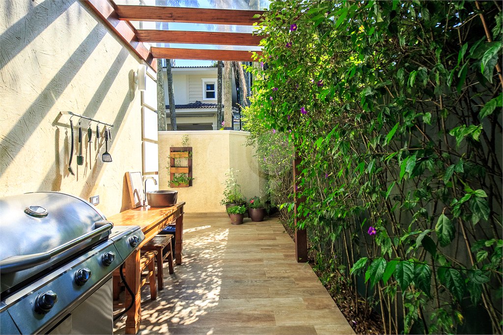 Casa à venda com 4 suítes no condomínio L`exclusive, São Paulo - SP