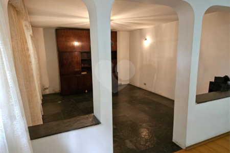 Sobrado à venda com 3 quartos, sendo 1 suíte, em Cidade Monções, São Paulo, SP