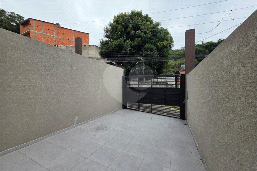 Sobrado à venda com 2 quartos, sendo 1 suíte, em Vila Clarice, São Paulo, SP