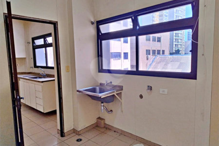 Apartamento à venda com 4 quartos, sendo 2 suítes,  em Indianópolis, São Paulo, SP