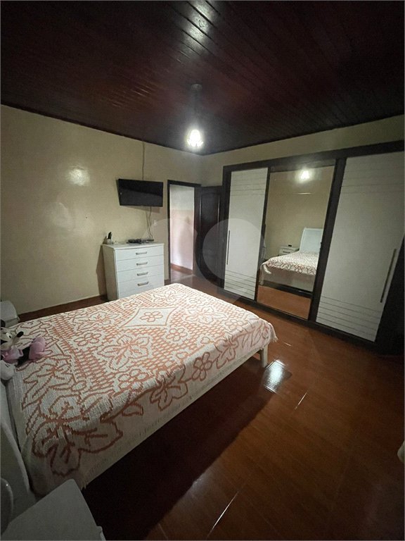 Sobrado à venda com 5 quartos, sendo 1 suíte,  em Vila Gustavo, São Paulo, SP
