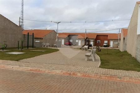 Casa à venda com 2 quartos em Vila Popular, Itapetininga, SP