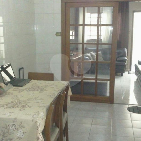 Casa à venda com 2 quartos, sendo 1 suíte, em Vila Gumercindo, São Paulo, SP