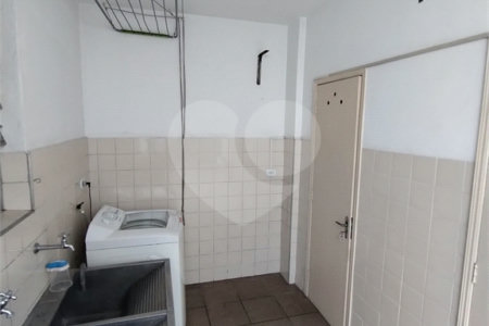 Casa à venda com 4 quartos, sendo 1 suíte, em Vila Mariana, São Paulo, SP